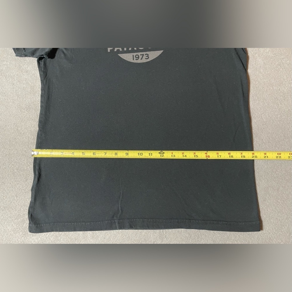 Patagonia 1973 Logo Men’s T-Shirt Medium Black Organic Cotton Short Sleeve Tee - Picture 3 of 6